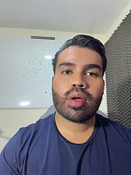 LucaLaurent online show from April 26, 12:52 am