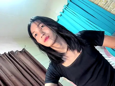 urnaughty kim online show from June 25, 3:39 am