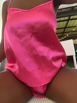 CocoaLuxeXXX online show from July 14, 1:17 pm
