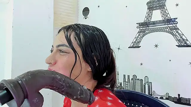 violett collinss online show from July 5, 4:19 am