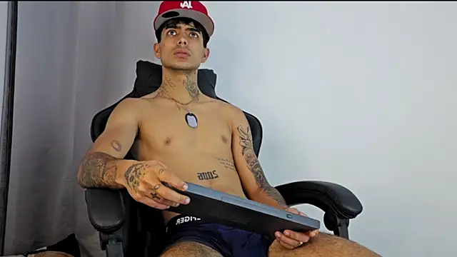 MIGUEL AGUIRRECA online show from April 24, 2:58 am