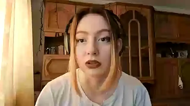 LubaGiovanni online show from April 28, 7:02 am