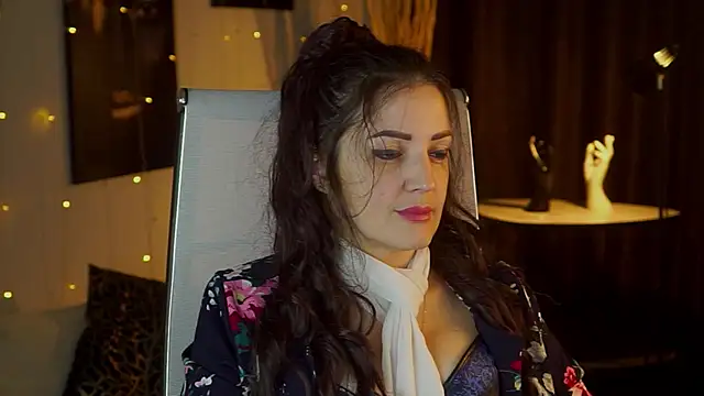 Snapshot of AureliaVane chatting on June 4, 3:40 pm AureliaVane online show from June 4, 3:40 pm
