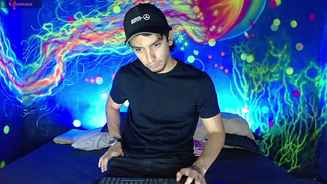 Snapshot of dante_18cm_ chatting on June 7, 12:48 am dante 18cm online show from June 7, 12:48 am