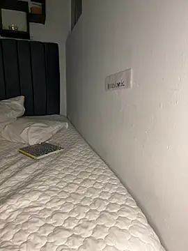 allexiahotp online show from April 24, 4:15 am