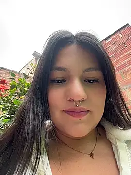 Snapshot of emily_gv1 chatting on June 22, 3:53 pm emily gv1 online show from June 22, 3:53 pm