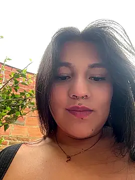 Snapshot of emily_gv1 chatting on July 4, 4:57 pm emily gv1 online show from July 4, 4:57 pm