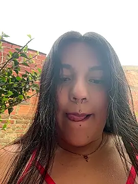 Snapshot of emily_gv1 chatting on July 5, 5:42 pm emily gv1 online show from July 5, 5:42 pm