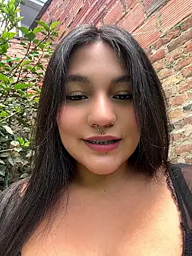 Snapshot of emily_gv1 chatting on July 14, 5:51 pm emily gv1 online show from July 14, 5:51 pm