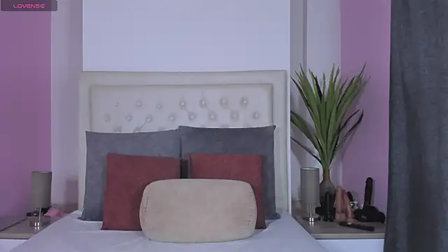 Sofia pamela  online show from July 15, 7:41 pm