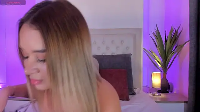 Sofia pamela  online show from July 23, 7:01 pm