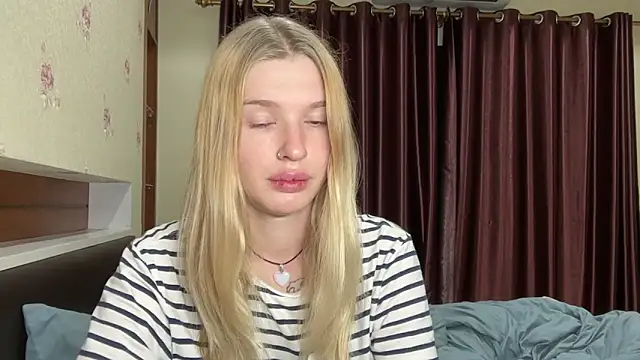 crazysuckks online show from April 28, 9:20 pm