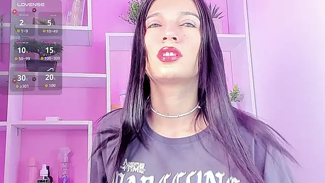 Snapshot of MilaWhitte chatting on June 15, 4:42 pm MilaWhitte online show from June 15, 4:42 pm