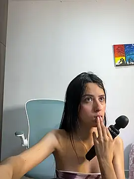 Snapshot of Violetta_cutess chatting on July 9, 12:48 am Violetta cutess online show from July 9, 12:48 am