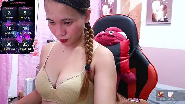 Snapshot of squirtlove1 chatting on June 5, 5:47 am squirtlove1 online show from June 5, 5:47 am