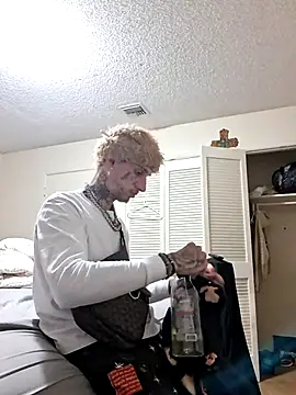 CamsWRLD online show from July 15, 7:13 am