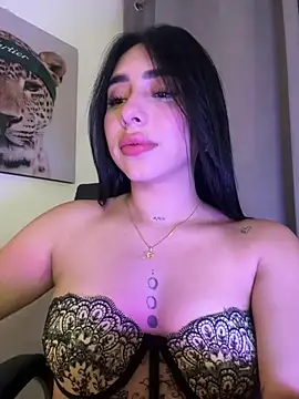 IsabellaNoir  online show from May 20, 10:49 pm