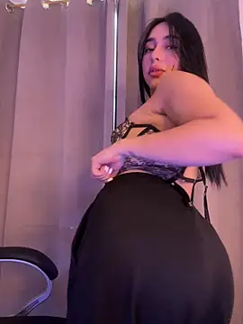 IsabellaNoir  online show from May 23, 10:03 pm