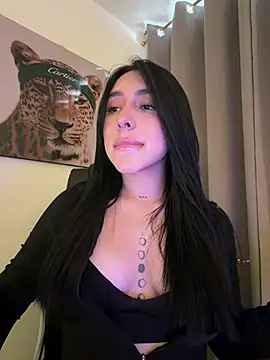 IsabellaNoir  online show from June 20, 5:38 pm