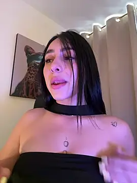 IsabellaNoir  online show from July 10, 5:15 pm