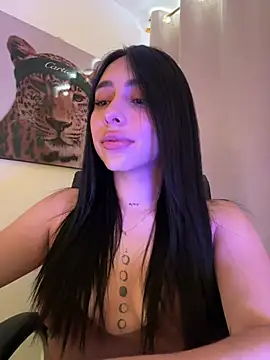 IsabellaNoir  online show from July 15, 4:45 pm