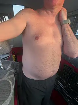 dadbod21 online show from April 25, 6:49 pm