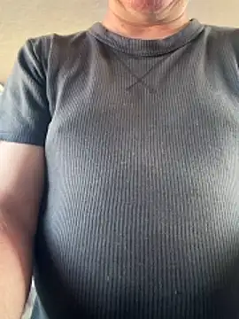 dadbod21 online show from May 7, 6:24 pm