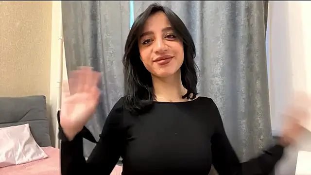 AngellaBarbini online show from May 9, 1:05 pm