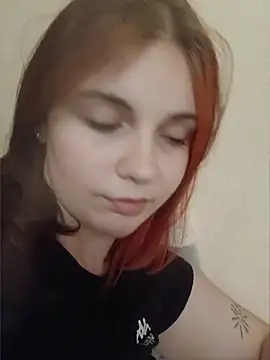 Snapshot of LoisFox chatting on April 22, 8:43 pm LoisFox online show from April 22, 8:43 pm
