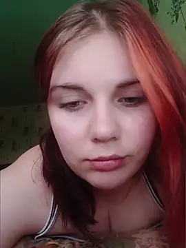 Snapshot of LoisFox chatting on May 8, 2:17 am LoisFox online show from May 8, 2:17 am