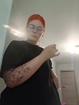 Snapshot of LoisFox chatting on June 19, 1:26 pm LoisFox online show from June 19, 1:26 pm