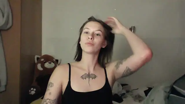 Snapshot of JuicyErika chatting on May 27, 11:35 pm JuicyErika online show from May 27, 11:35 pm