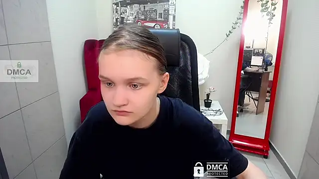 Snapshot of _donnaSia_ chatting on June 8, 6:14 am donnaSia online show from June 8, 6:14 am