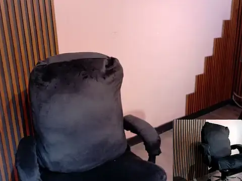 Snapshot of MissOffice_ chatting on May 29, 12:14 pm MissOffice online show from May 29, 12:14 pm