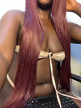 Leylabelle26 online show from June 13, 2:04 pm
