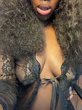 Leylabelle26 online show from July 29, 11:58 pm
