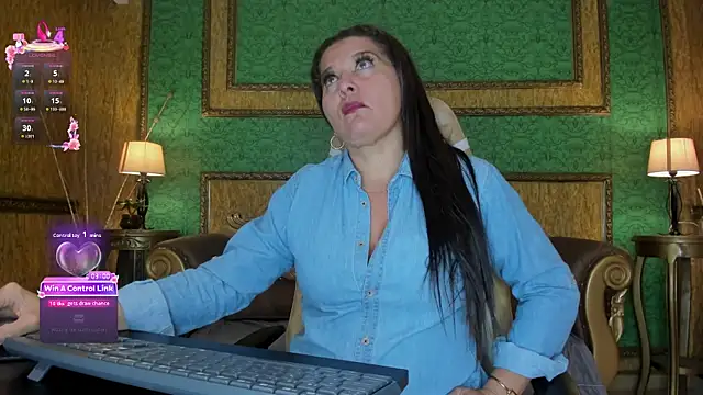 Agata Jade online show from July 14, 12:44 pm