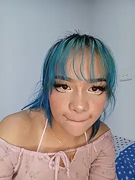 Snapshot of mistyyblue chatting on July 12, 4:25 am mistyyblue online show from July 12, 4:25 am