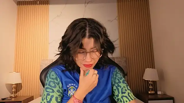 alkivamoon online show from June 13, 7:56 pm