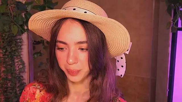 Snapshot of OnlyJett chatting on June 20, 8:44 pm OnlyJett online show from June 20, 8:44 pm