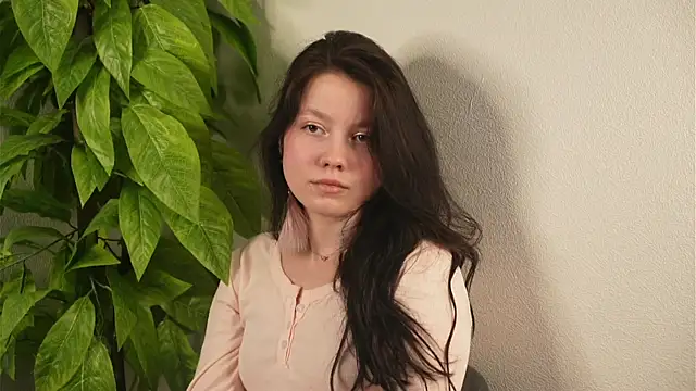 AnikaWohlwend online show from April 24, 4:48 am