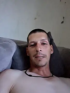 Snapshot of Tomicxxx93 chatting on June 30, 6:09 pm Tomicxxx93 online show from June 30, 6:09 pm