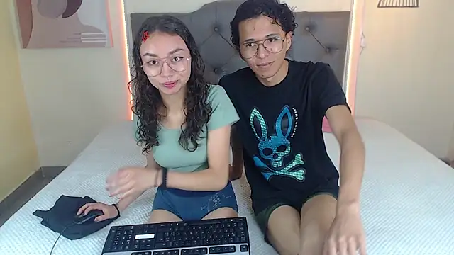 Snapshot of Lubli_thodez chatting on May 4, 2:02 pm Lubli thodez online show from May 4, 2:02 pm