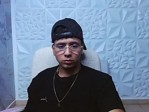 jbarto  online show from June 13, 2:31 am