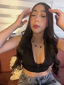 Ferrari Pinkk online show from April 24, 9:17 pm