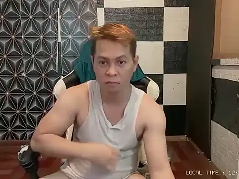 FuckMeeGUYS online show from May 25, 4:18 am