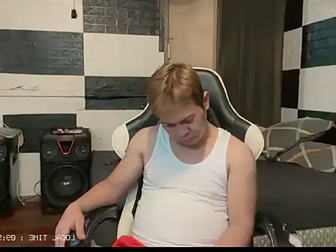 FuckMeeGUYS online show from June 16, 1:58 pm