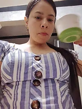 Snapshot of Nicol_Alvarez1 chatting on June 2, 11:40 pm Nicol Alvarez1 online show from June 2, 11:40 pm