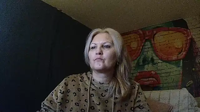 Divineblond online show from January 21, 4:43 am
