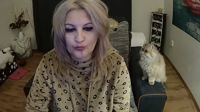 Divineblond online show from January 28, 2:11 am